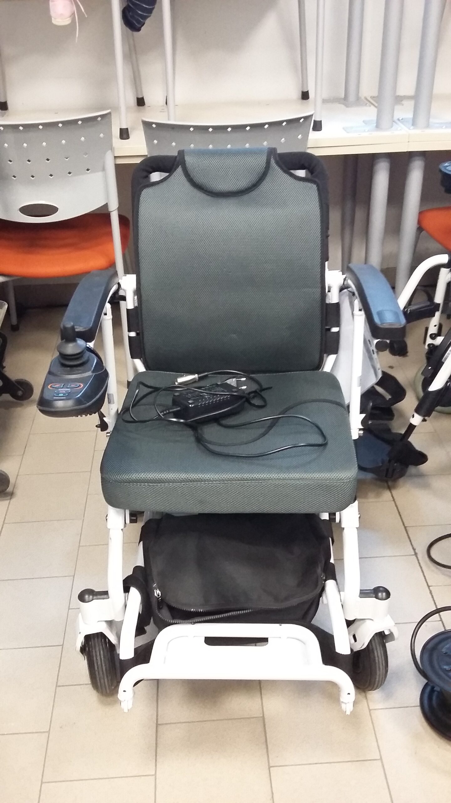 Carrozzina Elettronica Viaggio Usata